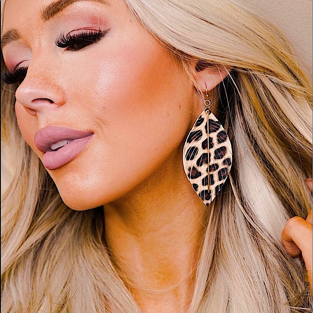 🆕🌿🤎RUE 27: LEOPARD Leaf Shape Dangle Drop Earrings